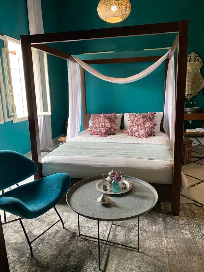 Dar Camelia Bed & Breakfast Tyre Exterior photo