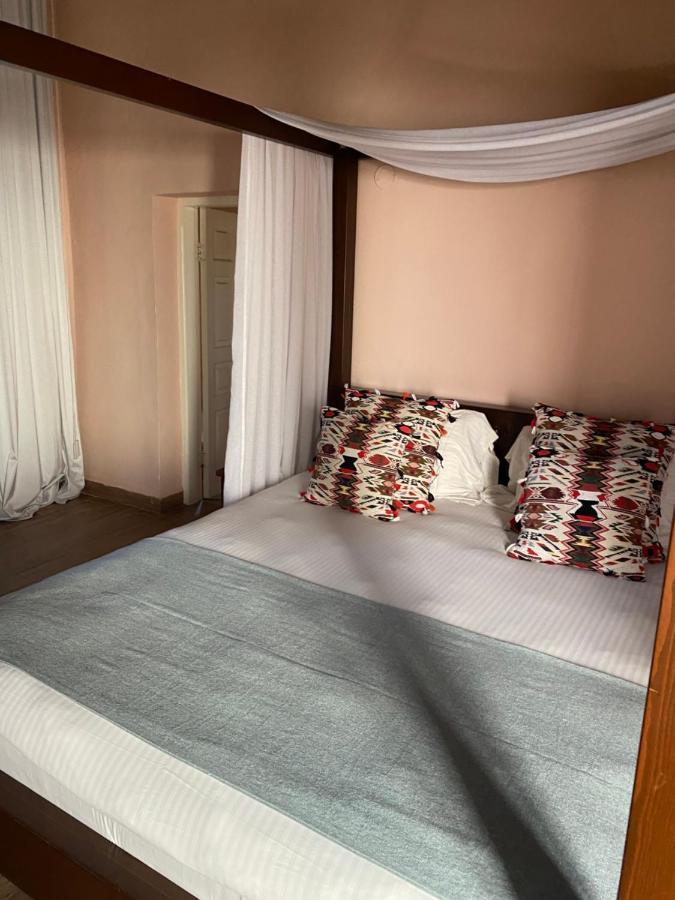 Dar Camelia Bed & Breakfast Tyre Exterior photo